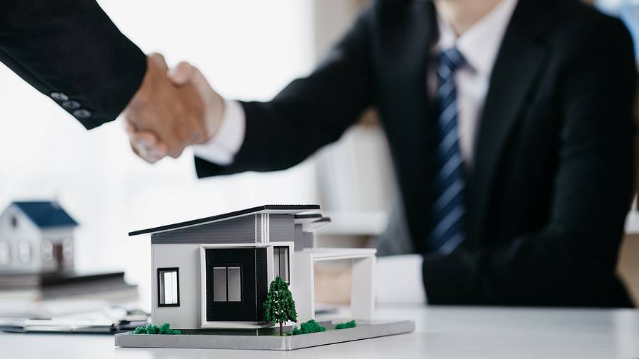 The Best Time of Year to Buy a House